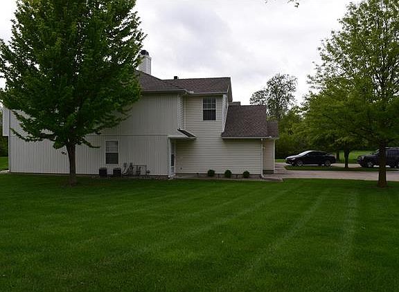 2nd image of 707 SE 14th St #142A