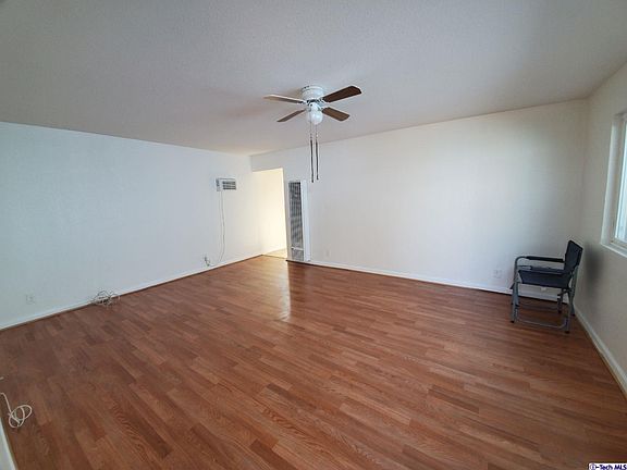 3rd image of 13059 Pierce St