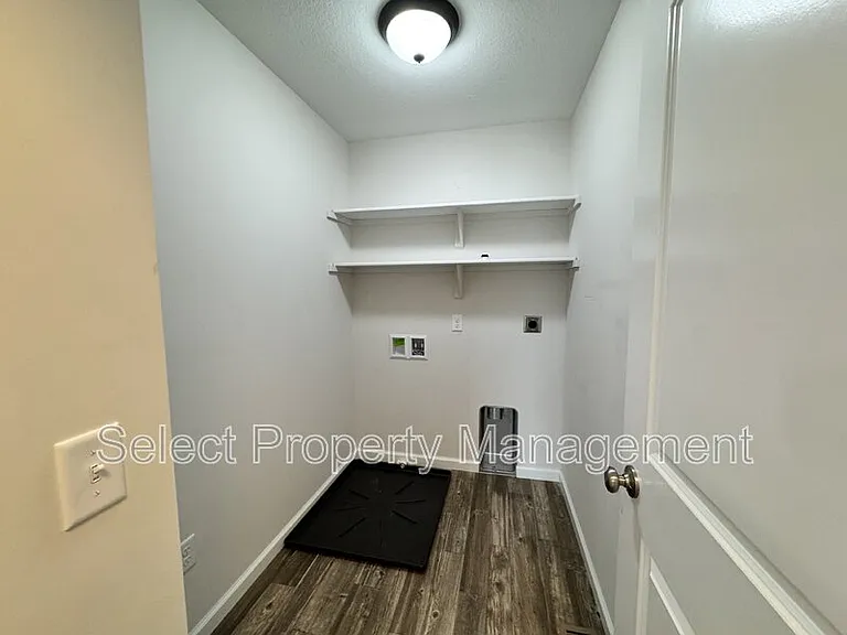 2239 Rittenhouse Pl — Photo 21