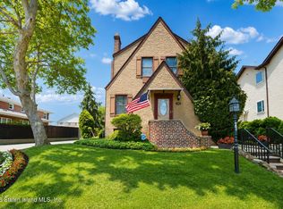 27 Windemere Ave, Staten Island, NY 10306