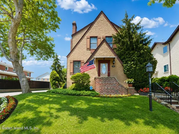 27 Windemere Ave, Staten Island, NY 10306