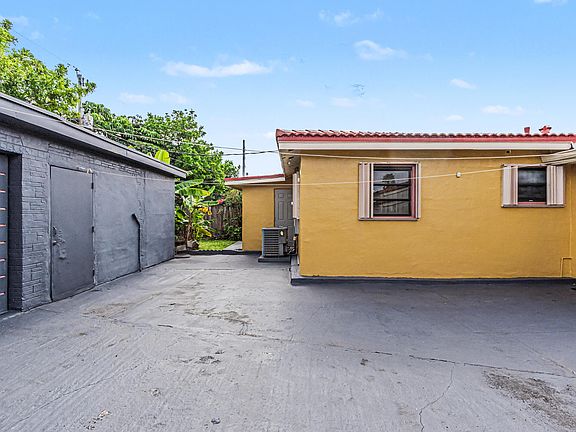 5th image of 6417 SW 23rd Street