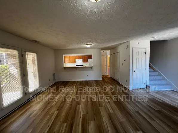 1028-1 Ancestry Dr, Fayetteville, NC 28304