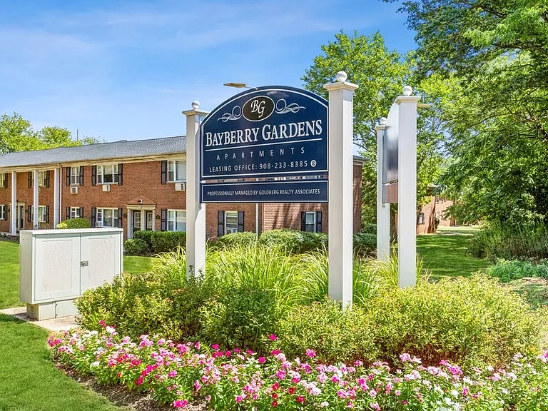 Bayberry Gardens Apartments — Photo 8