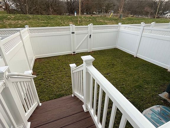 5th image of 3453 Monterey Dr