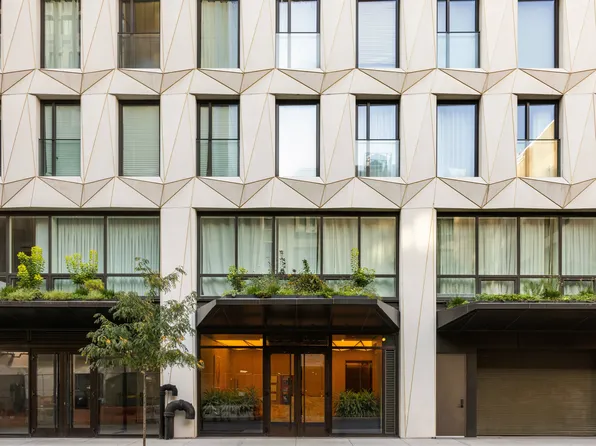 215 West 28th Street 12A image 31 of 32