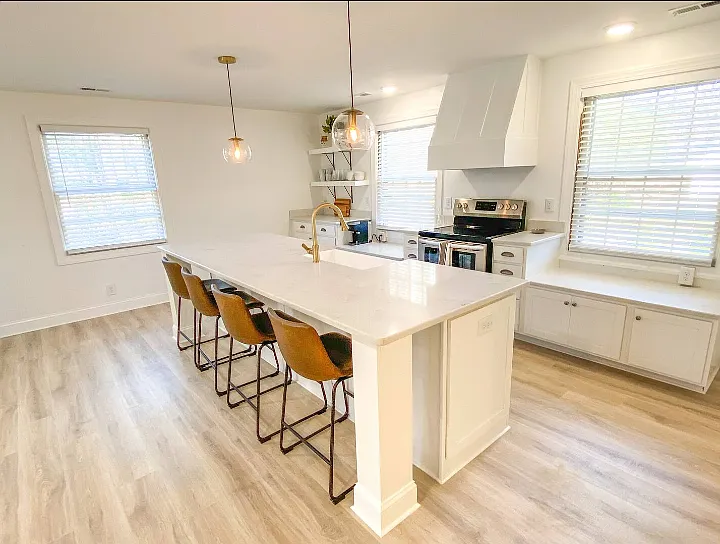1 bed, 800 sqft, $1,550 — Photo 2