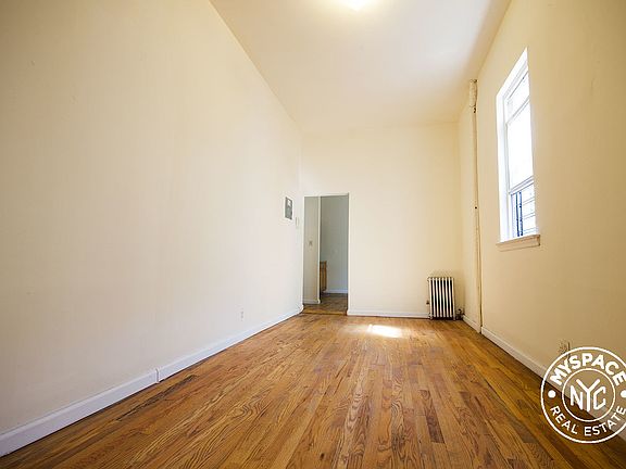 3rd image of 1422 Greene Ave #1