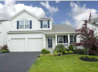 5966 Painted Leaf Dr, New Albany, OH 43054