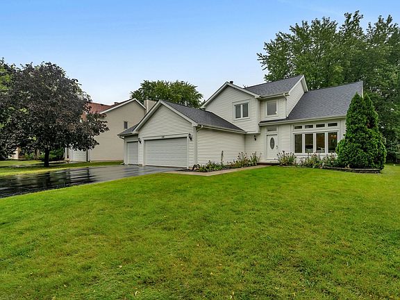 2nd image of 438 Aristocrat Dr