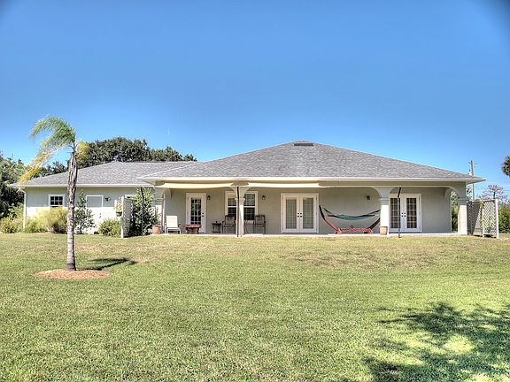 3rd image of 601 Bay Dr