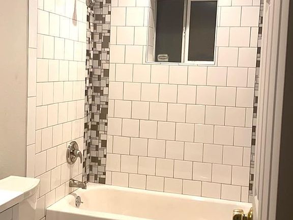 5th image of 4402 N 57th Ave