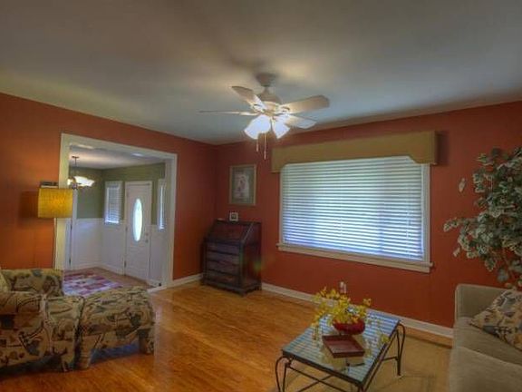5th image of 817 W Virginia Ave