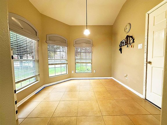 3rd image of 18507 Alemarble Oak St