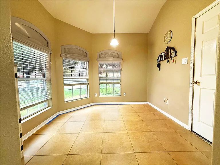 18507 Alemarble Oak St — Photo 3
