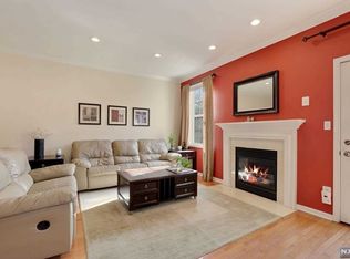 574 Coventry Dr, Nutley, NJ 07110