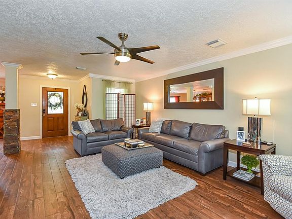 5th image of 6930 Royal Knoll Ct
