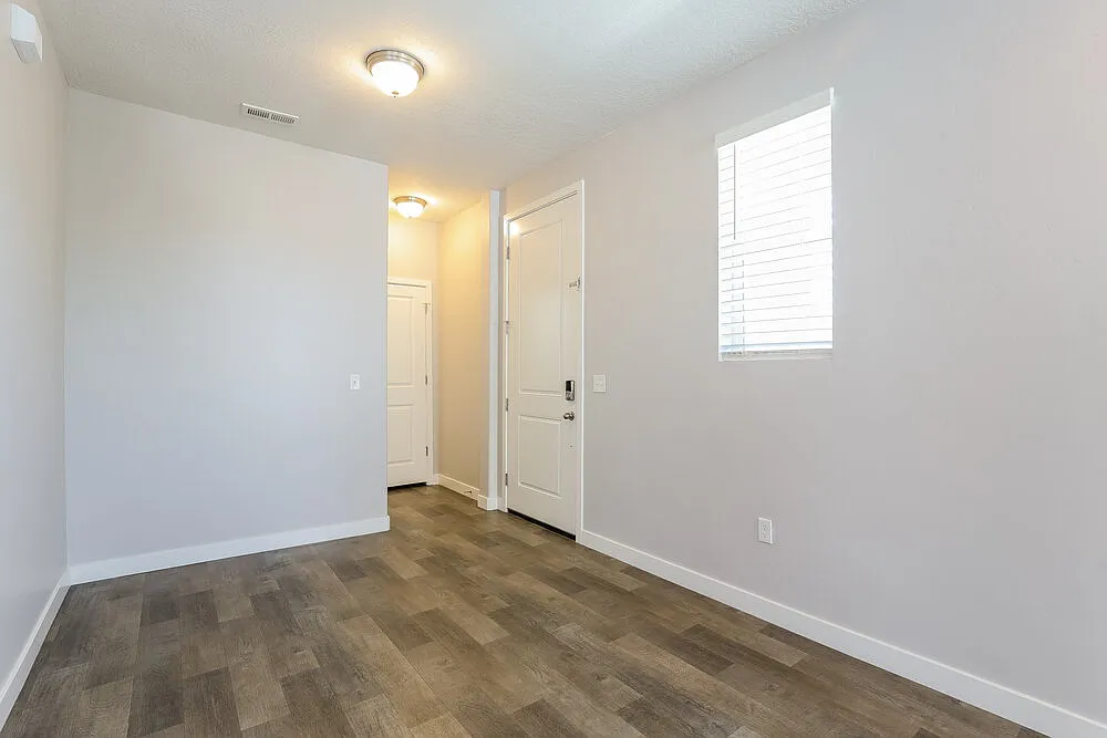 4 bed, 2.5 bath, 1902 sqft, $2,630 — Photo 4