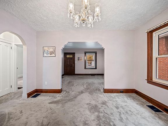 5th image of 6817 Bramble Ave