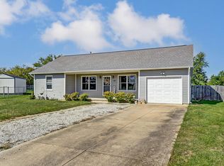109 W Concord Ln, Bloomingburg, OH 43106