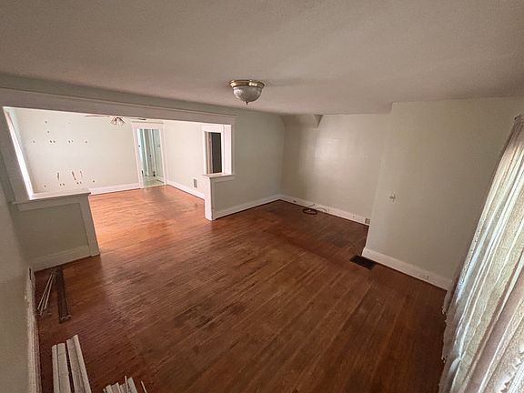 4th image of 146 Stratford Rd #1