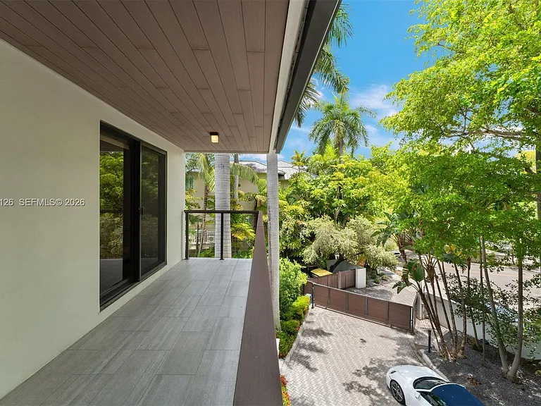 3560 W Fairview St — Photo 40