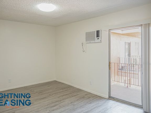 2nd image of 915 N Wilton Pl APT 304