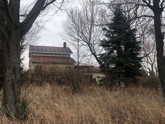 3rd image of 4894 Gibbs Rd