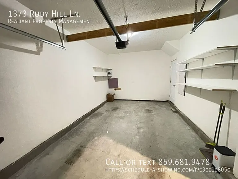 1373 Rubyhill Ln — Photo 17