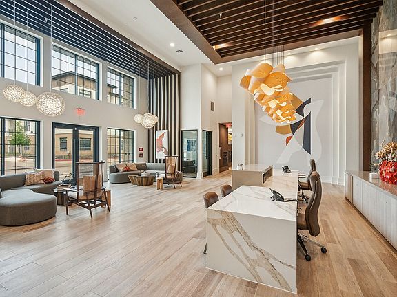 Elegant spaces to greet guests and unwind