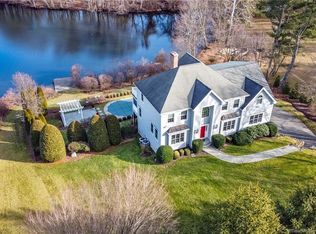 132 1/2 W Norwalk Rd, Norwalk, CT 06850