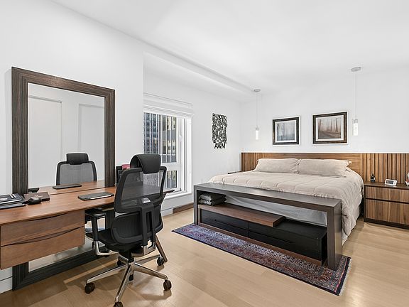 5th image of 135 W 52nd St APT 25D