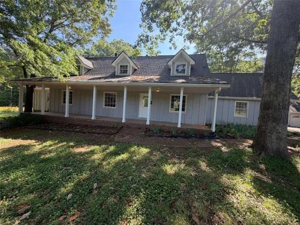 75 Price Dr, Locust Grove, GA 30248