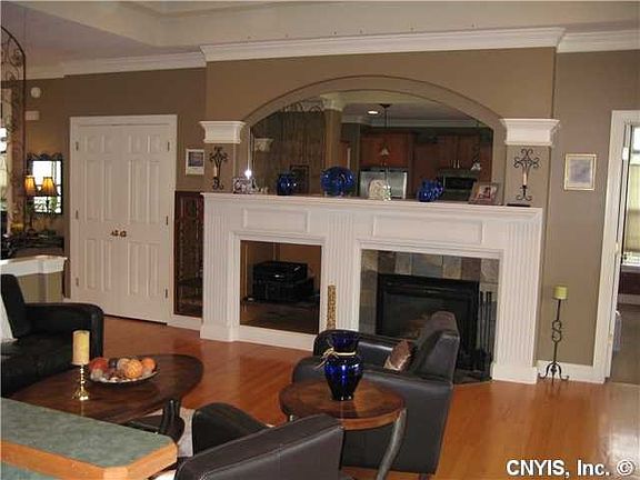 5th image of 6427 Tulipwood Ln