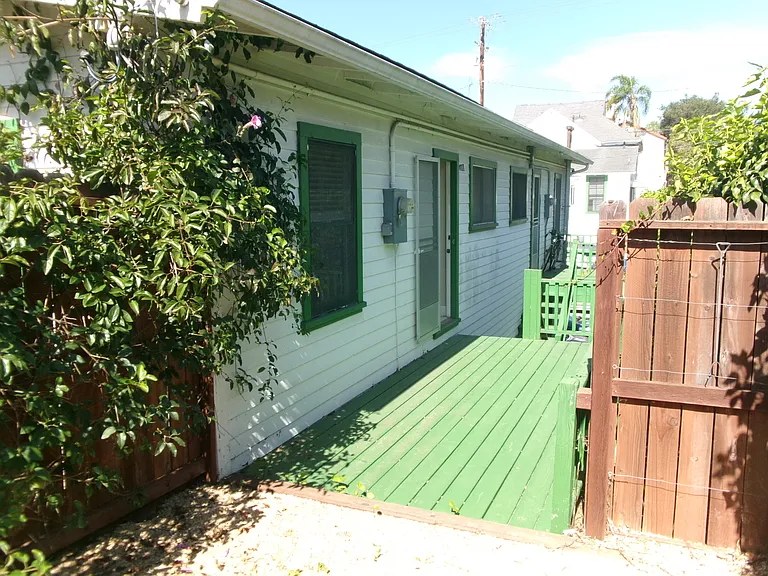 23 W Mission St #B — Photo 19