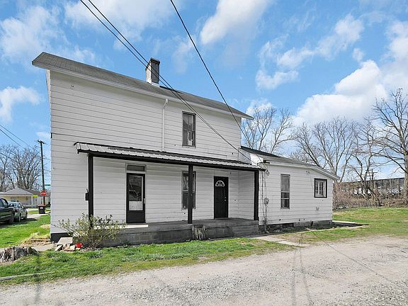 3rd image of 284 Summer St