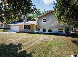 2943 McCain Rd, Jackson, MI 49203