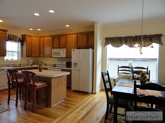 4th image of 3441 Beech Mountain Parkway #C2