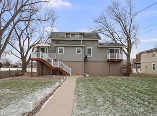 3640 N Shore Dr, Moline, IL 61265