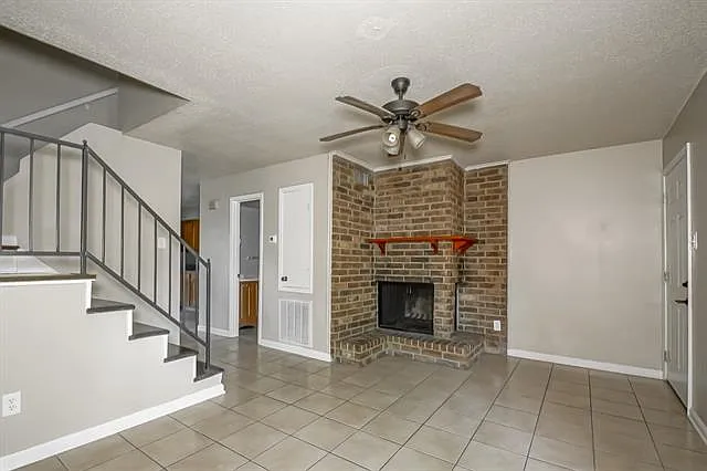 19 Houmas Pl #D — Photo 5