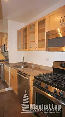 Rented by Manhattan Connection | media 37