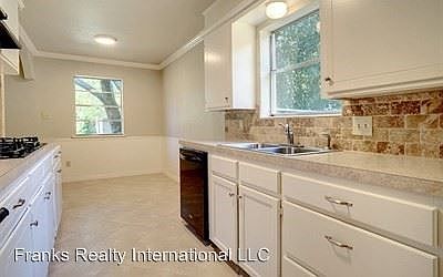 1st image of 8016 Cross Dr