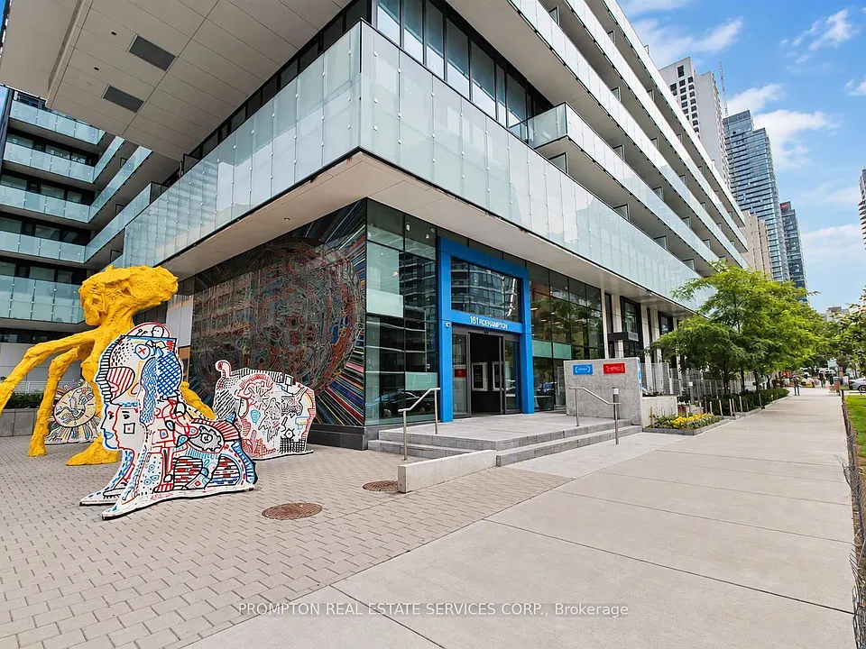 161 Roehampton Ave #627