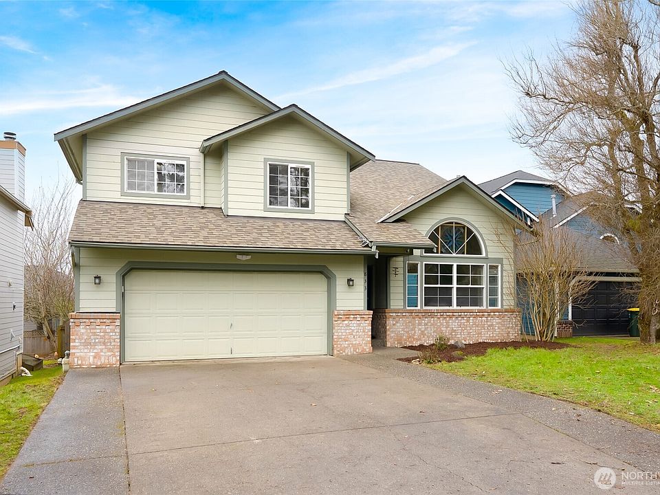 1st image of 833 Blueberry Lane