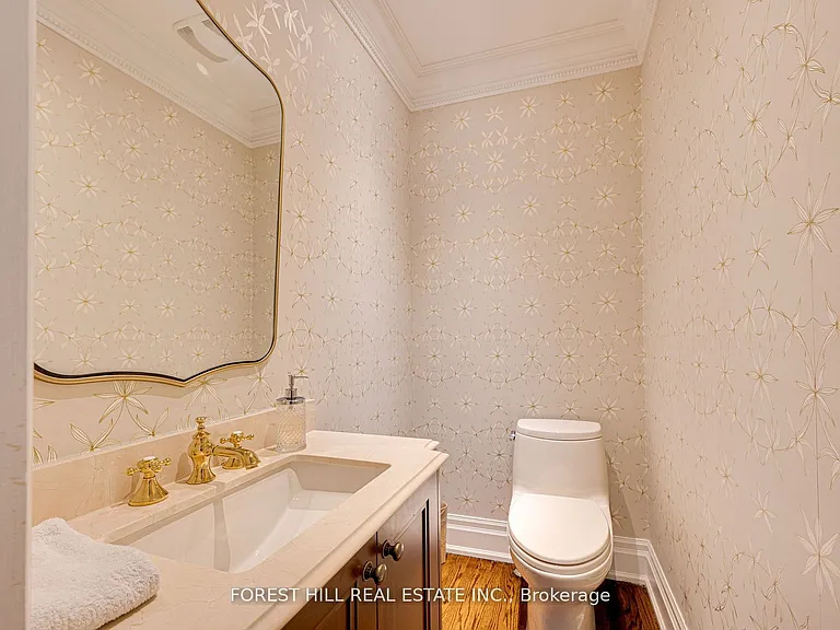 319 Glenayr Rd — Photo 11