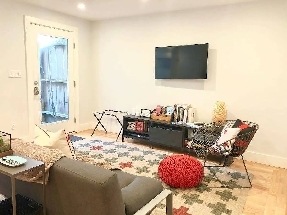 Furnished Studio Garden Apt In The Richmond, Sf — Photo 1