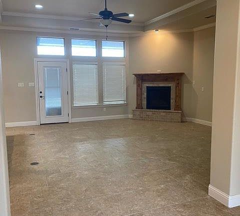 2nd image of 3212 Fairfield Ln