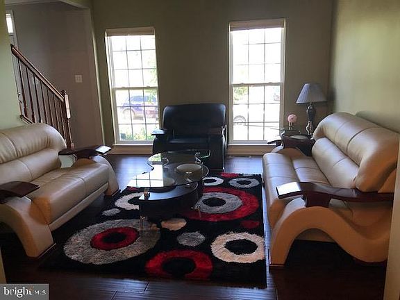 5th image of 5414 Silver Maple Ln