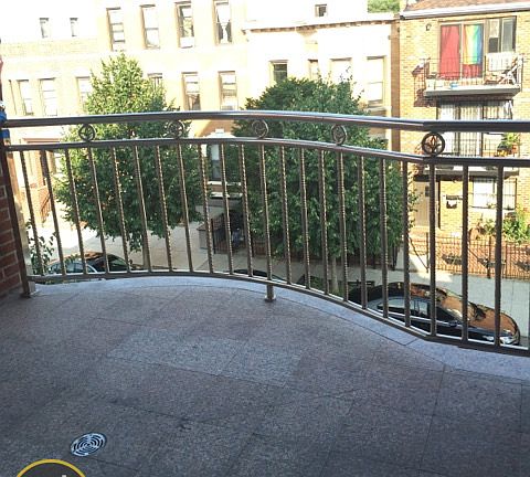 5th image of 2452 38th St APT 3