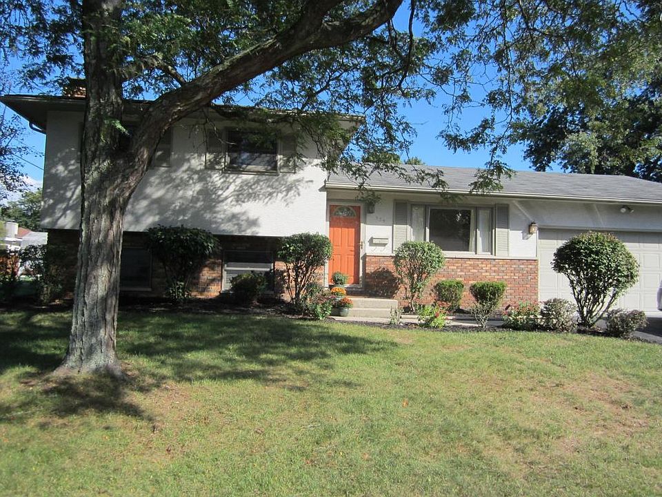 1st image of 534 Braxton Pl W